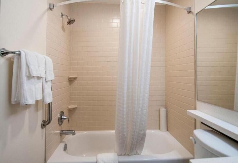 Отель Candlewood Suites   Baton Rouge   College Drive, An Ihg