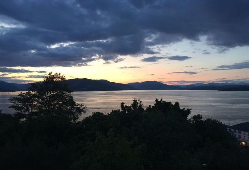 בית מלון כפרי Castle Levan B&b