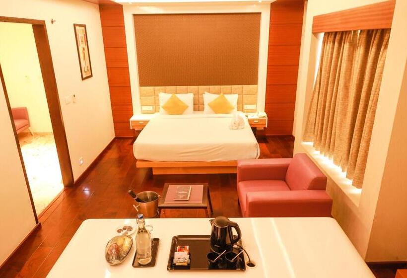 בית מלון כפרי Cj Pallazzio,salem