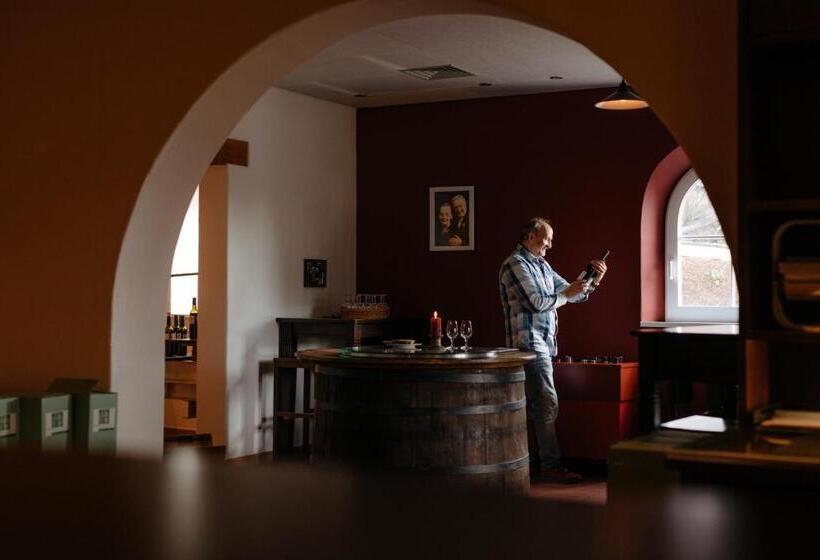 فندق Consulat Des Weins