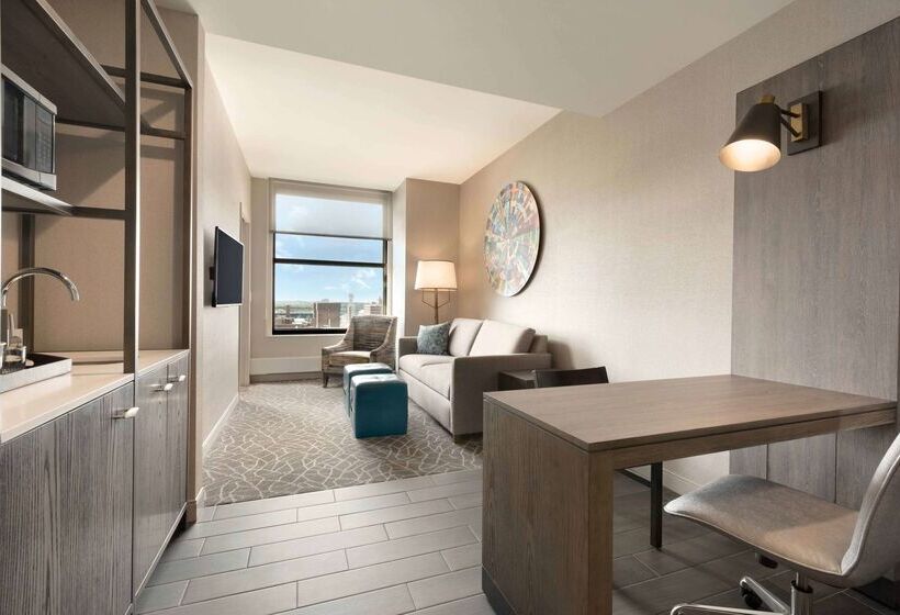 هتل Embassy Suites By Hilton Minneapolis Downtown