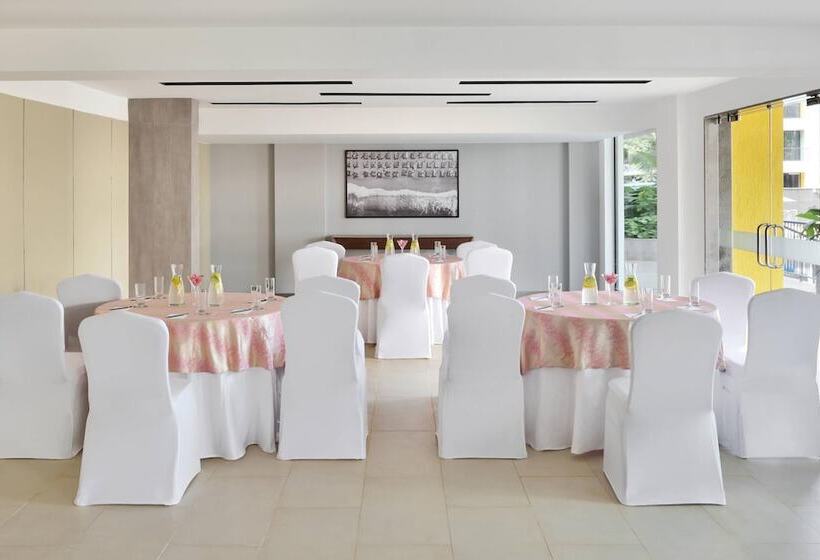 호텔 Fairfield By Marriott Goa Anjuna