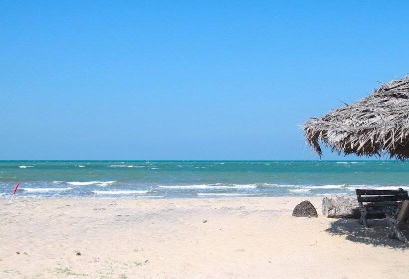 호텔 Giman Free Beach Resort