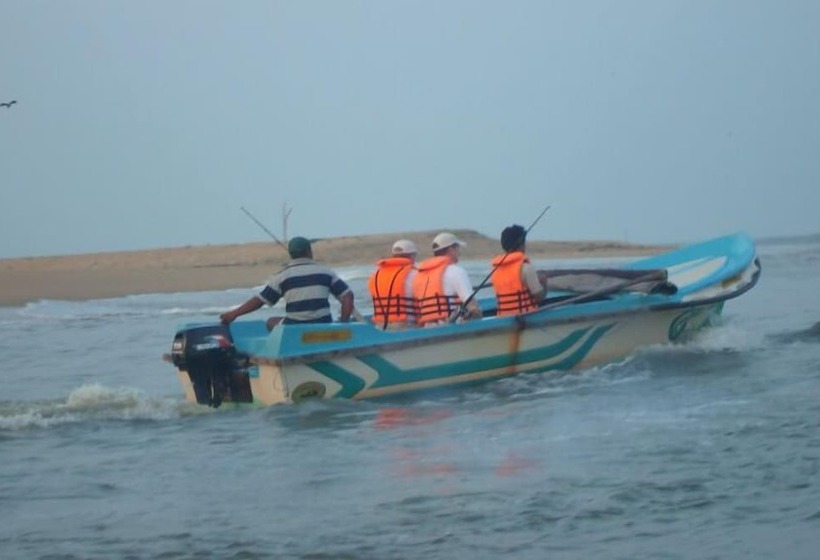 호텔 Giman Free Beach Resort