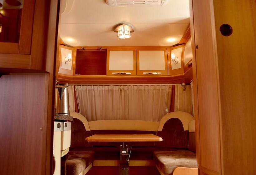 호텔 Go Outdoors Caravan Park Nuwara Eliya