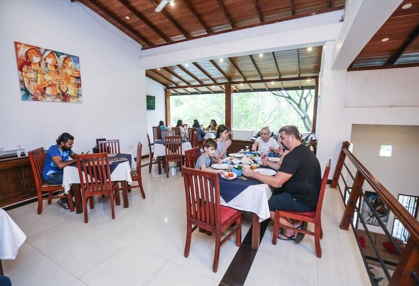 Отель Grand Kalundawa Dambulla S Hidden Secret