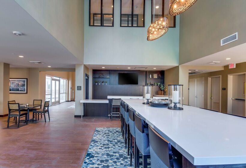 فندق Hampton Inn & Suites Los Angeles   Glendale