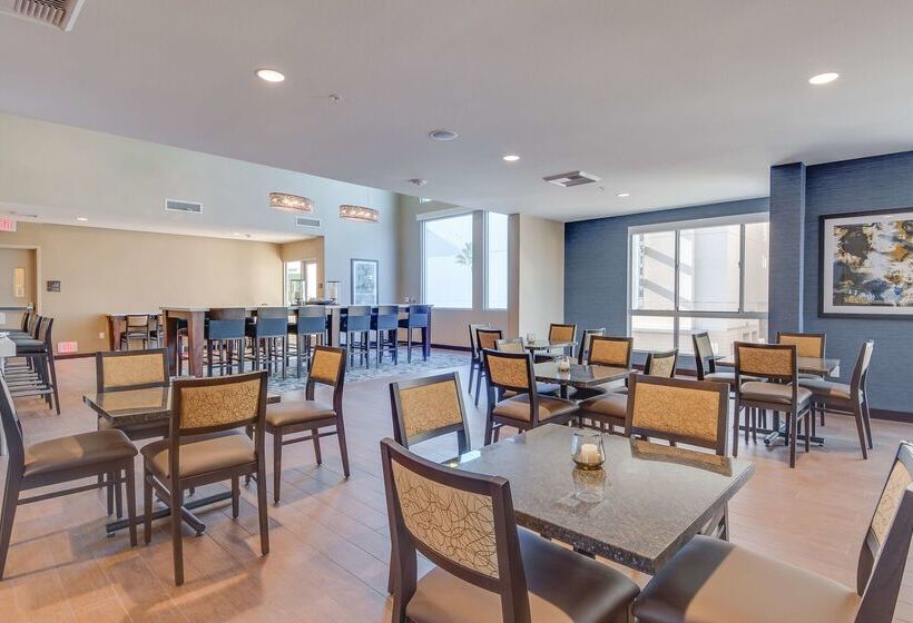 فندق Hampton Inn & Suites Los Angeles   Glendale