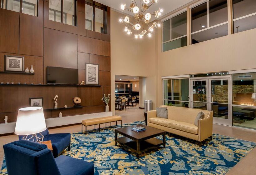 فندق Hampton Inn & Suites Los Angeles   Glendale