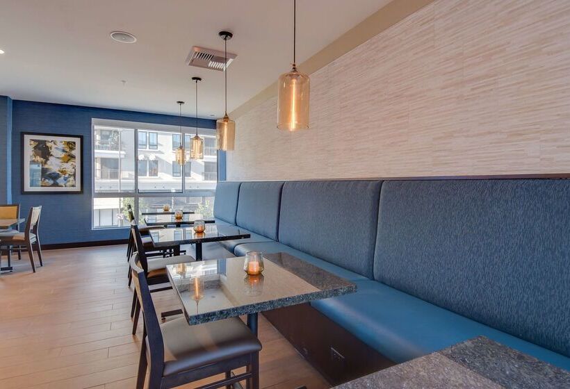 فندق Hampton Inn & Suites Los Angeles   Glendale