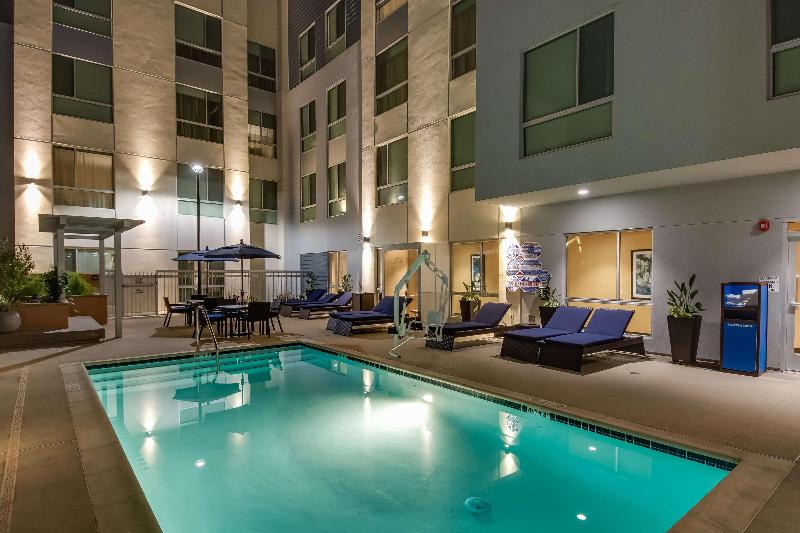 فندق Hampton Inn & Suites Los Angeles   Glendale