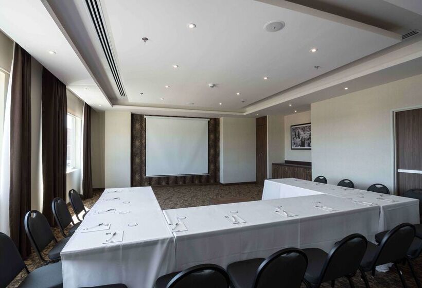 ホテル Hampton Inn By Hilton Irapuato