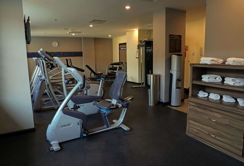 ホテル Hampton Inn By Hilton Irapuato