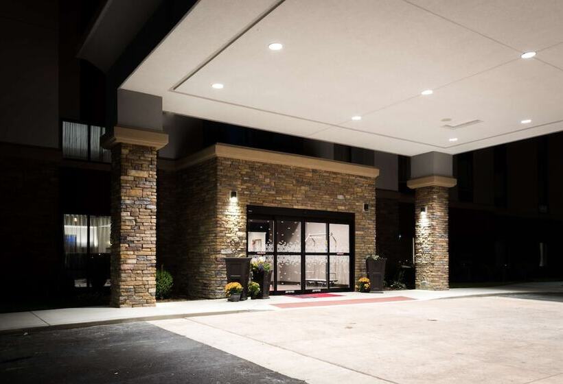 هتل Hampton Inn & Suites Hammond