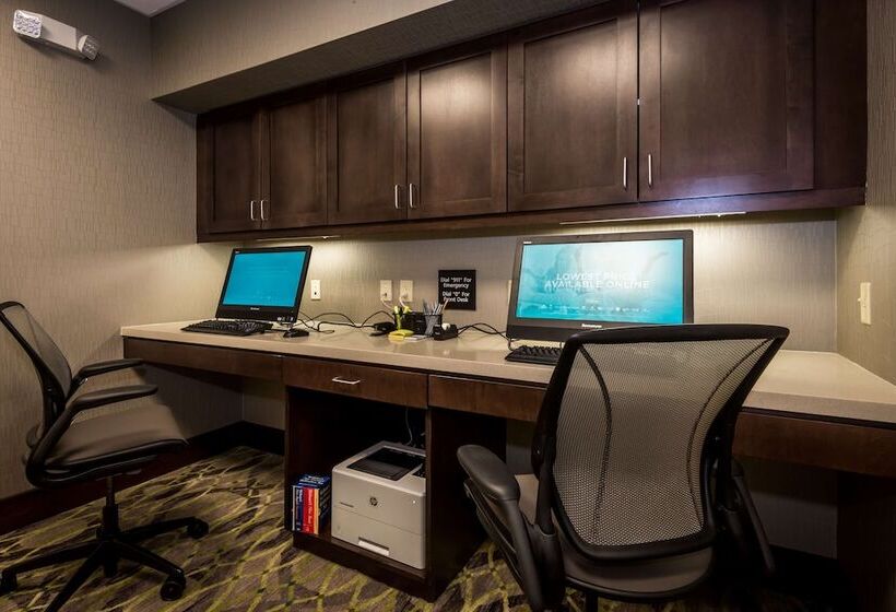 هتل Hampton Inn & Suites Hammond