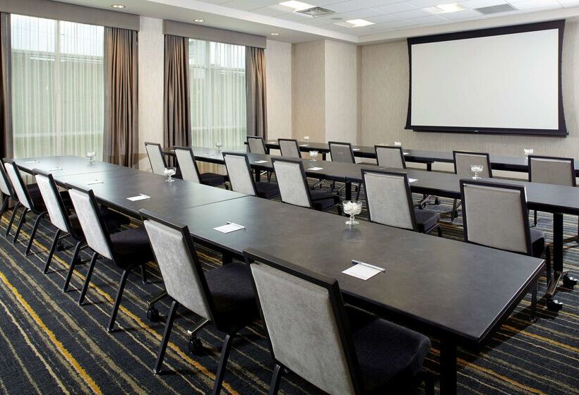 فندق Hampton Inn & Suites Pittsburgh Airport South–settlers Ridge