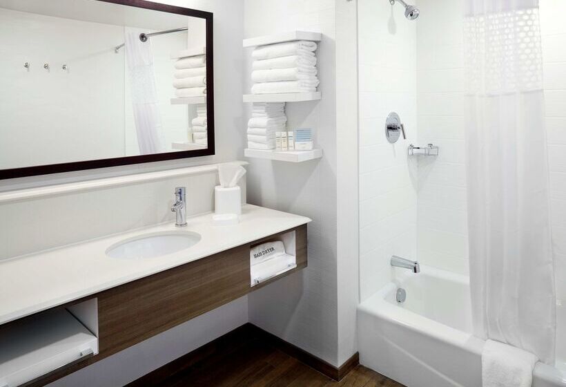 فندق Hampton Inn & Suites Pittsburgh Airport South–settlers Ridge