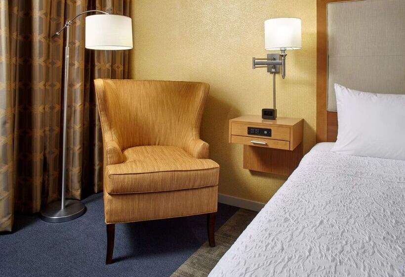 فندق Hampton Inn & Suites Pittsburgh Airport South–settlers Ridge