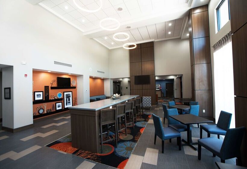 فندق Hampton Inn & Suites Stillwater West