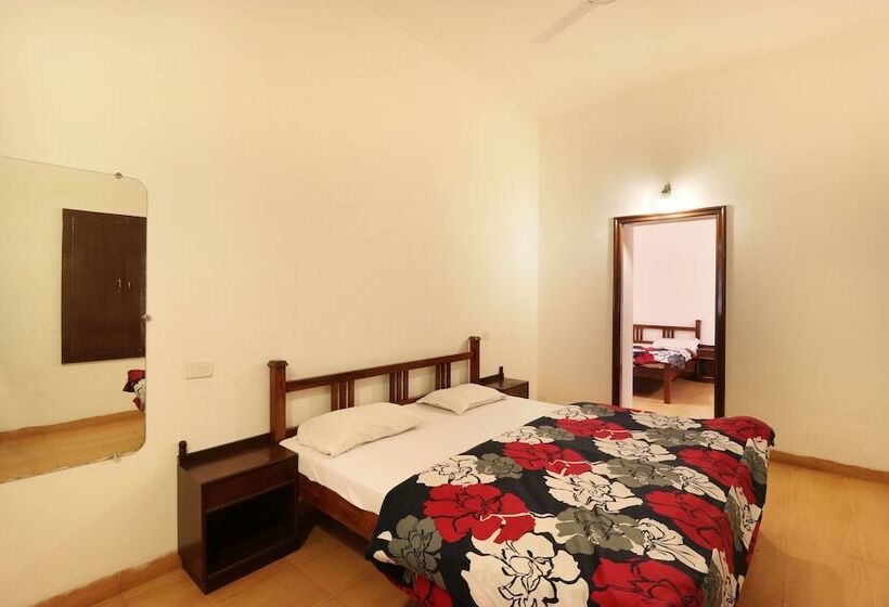 בית מלון כפרי Himalayan Club