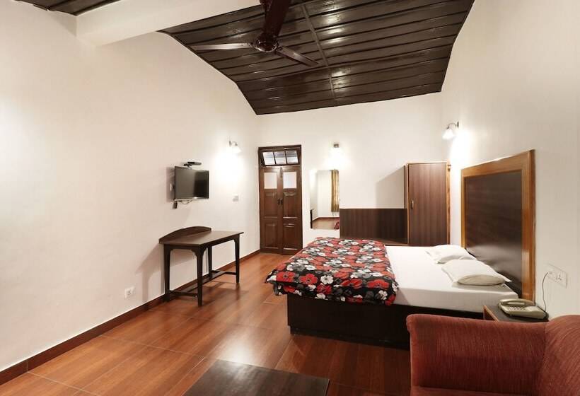 בית מלון כפרי Himalayan Club