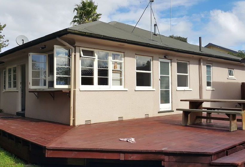 Отель Holiday Homes On Grey St