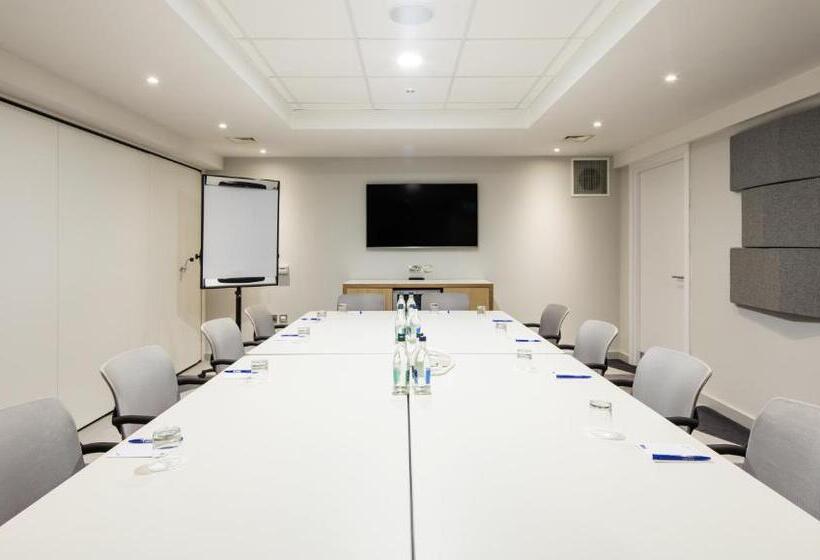 ホテル Holiday Inn Express Dublin City Centre, An Ihg