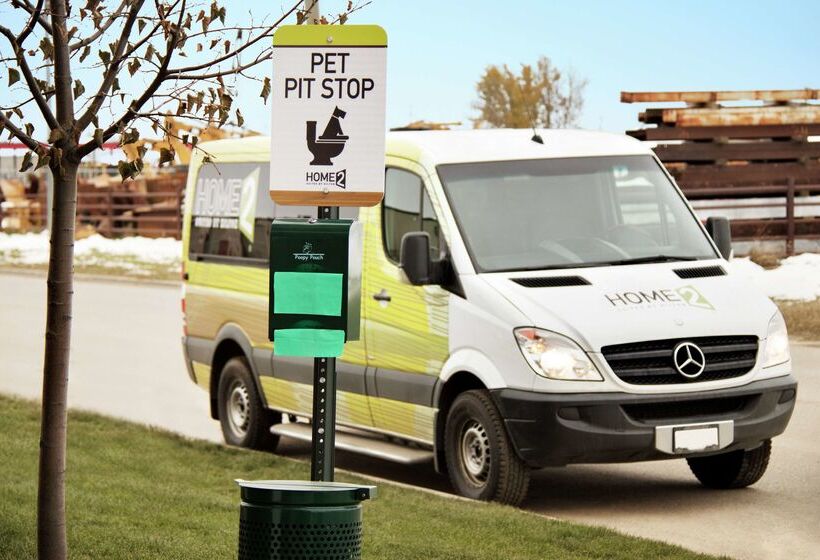 בית מלון כפרי Home2 Suites By Hilton Fort St. John