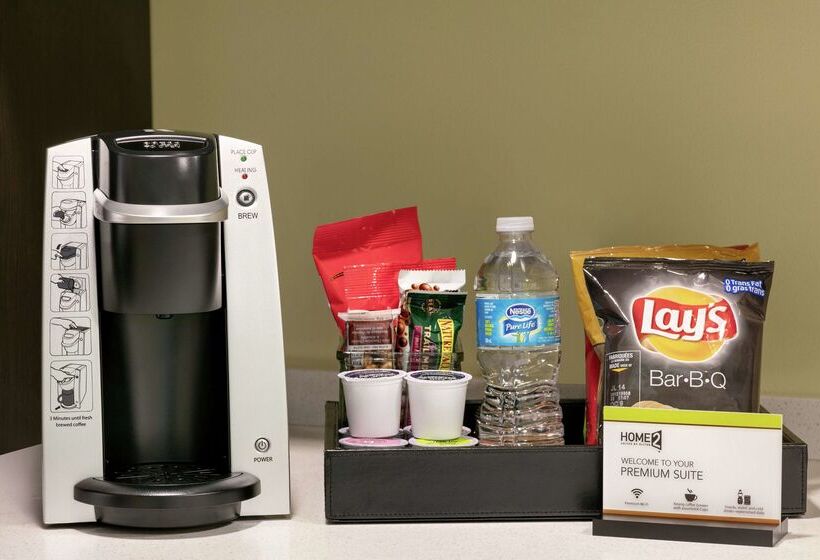 בית מלון כפרי Home2 Suites By Hilton Fort St. John