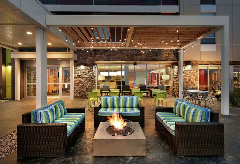 فندق Home2 Suites By Hilton Fort St. John
