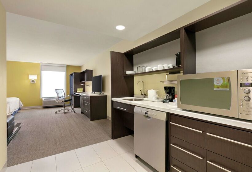 בית מלון כפרי Home2 Suites By Hilton Fort St. John