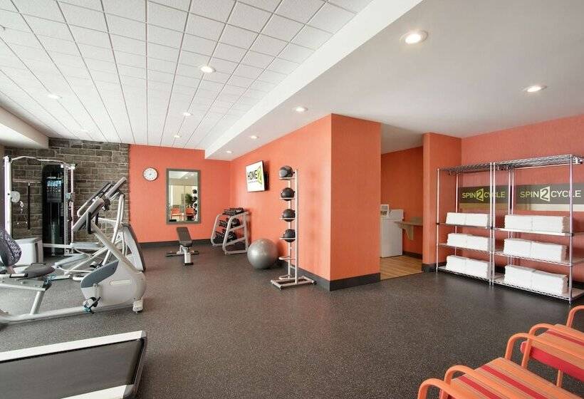 בית מלון כפרי Home2 Suites By Hilton Fort St. John