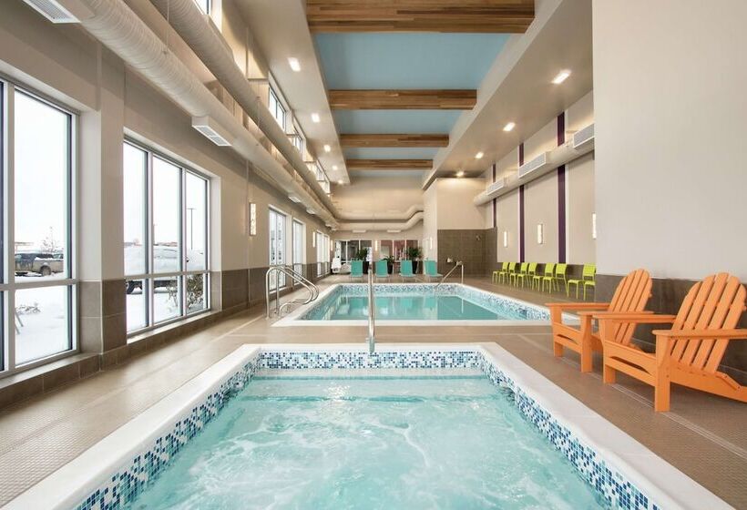 בית מלון כפרי Home2 Suites By Hilton Fort St. John