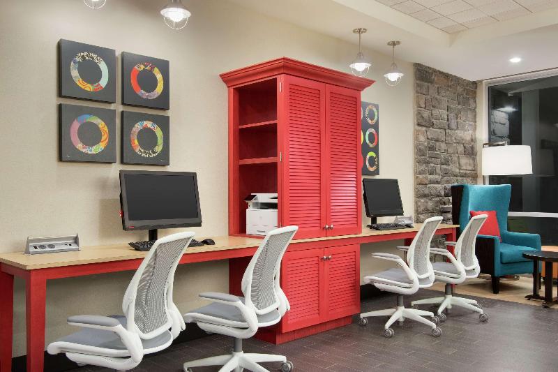 בית מלון כפרי Home2 Suites By Hilton Fort St. John