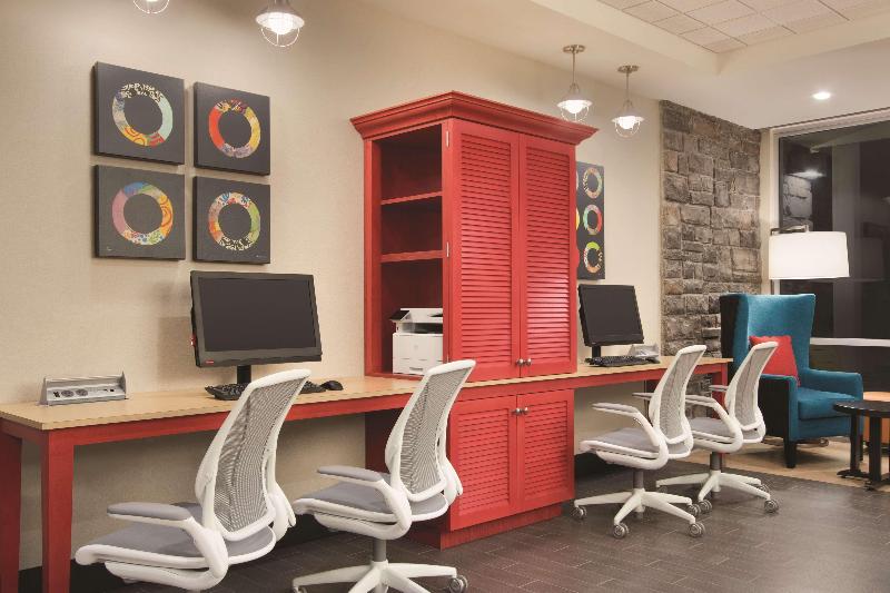 בית מלון כפרי Home2 Suites By Hilton Fort St. John