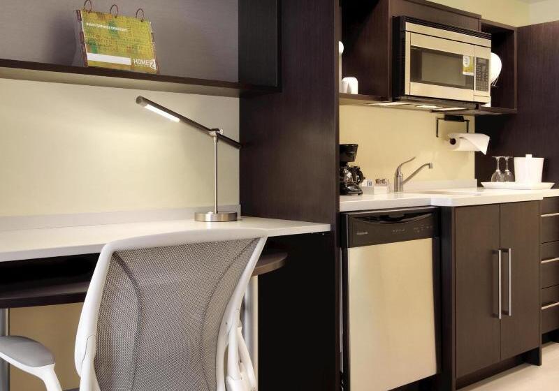 בית מלון כפרי Home2 Suites By Hilton Fort St. John