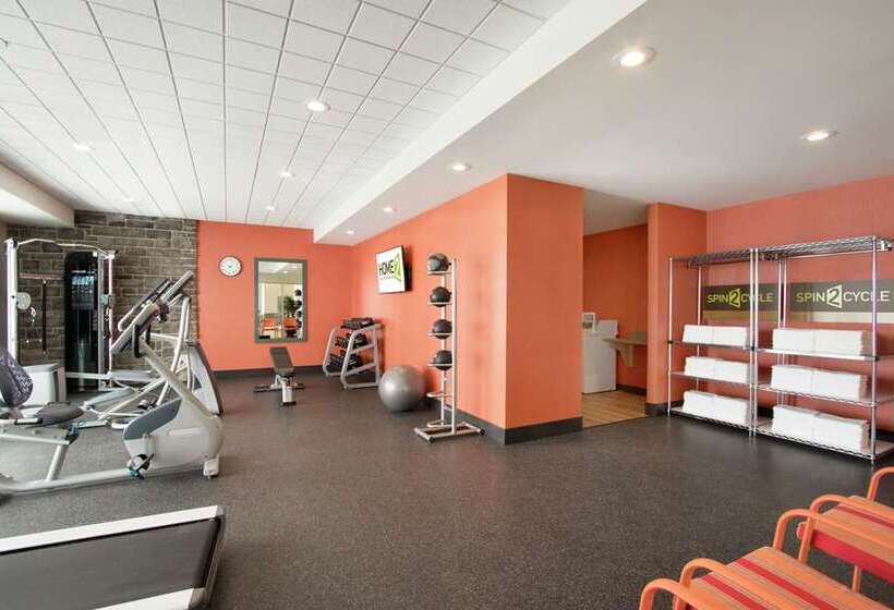 فندق Home2 Suites By Hilton Fort St. John