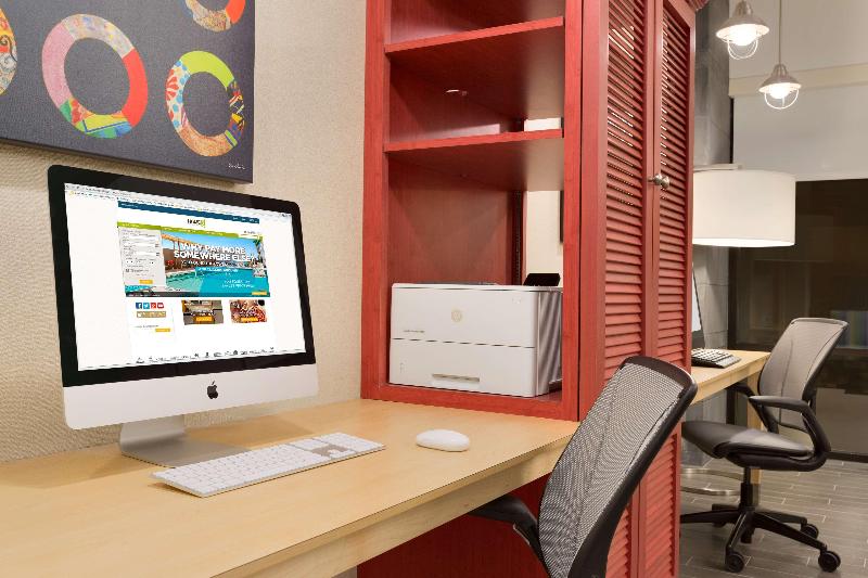 Отель Home2 Suites By Hilton La Crosse