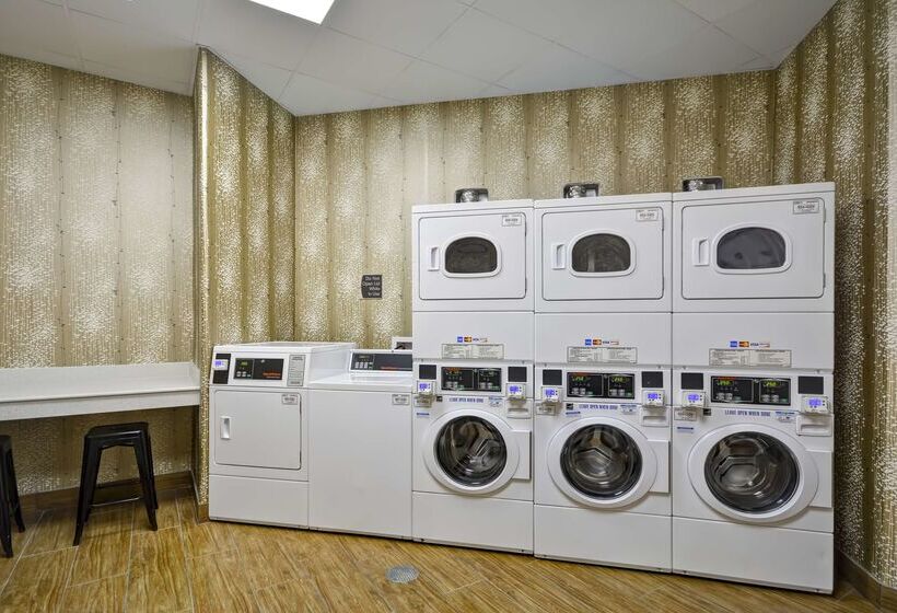 هتل Homewood Suites By Hilton Galveston