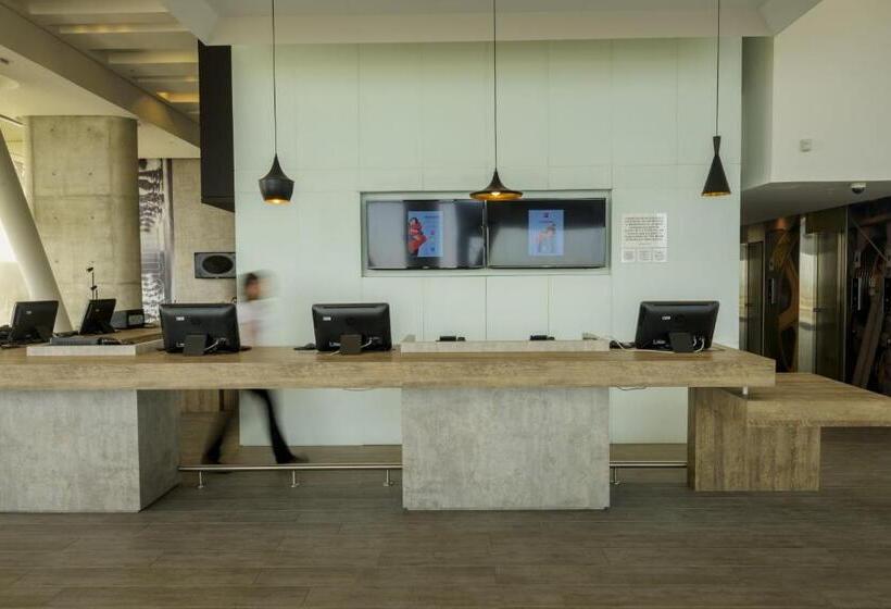 ホテル Ibis Cartagena Marbella