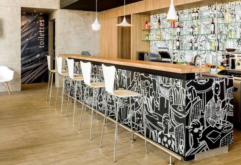 ホテル Ibis Cartagena Marbella