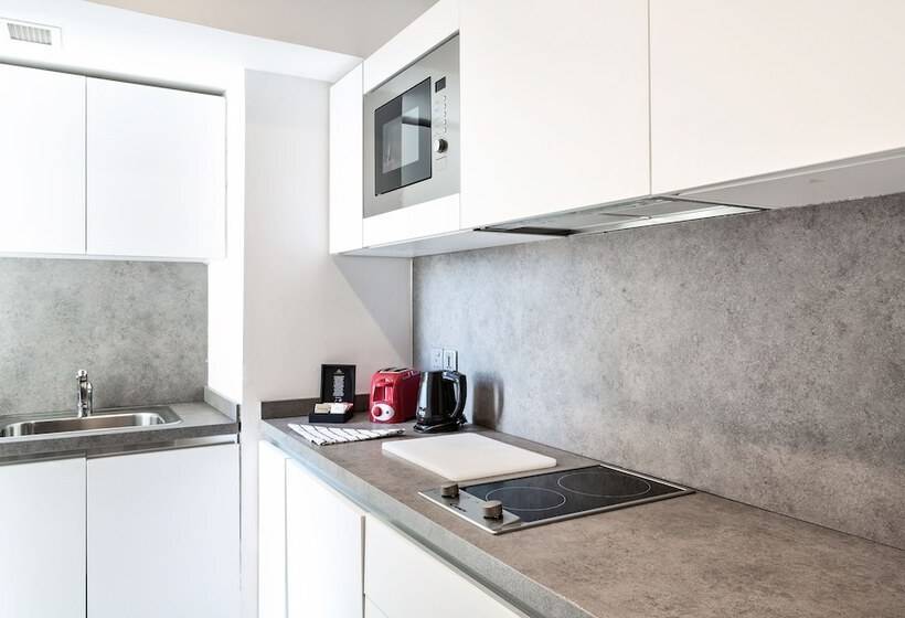 호텔 Jetwing Colombo Seven