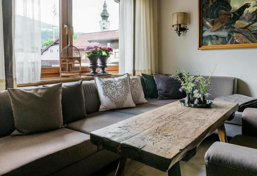 هتل Landhaus Steiner