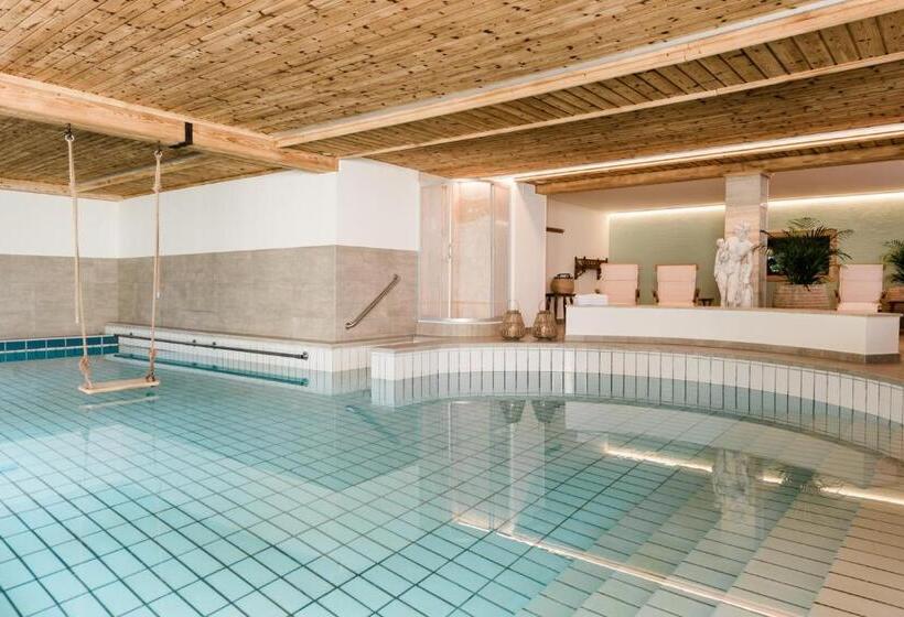 هتل Landhaus Steiner