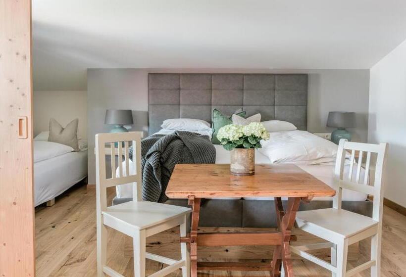 هتل Landhaus Steiner