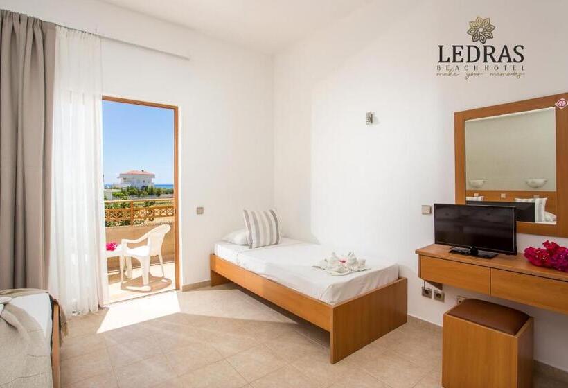 Отель Ledras Beach