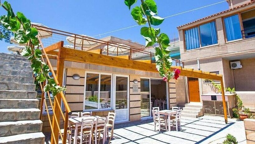 Отель Ledras Beach