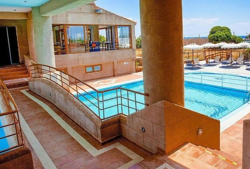 Отель Ledras Beach