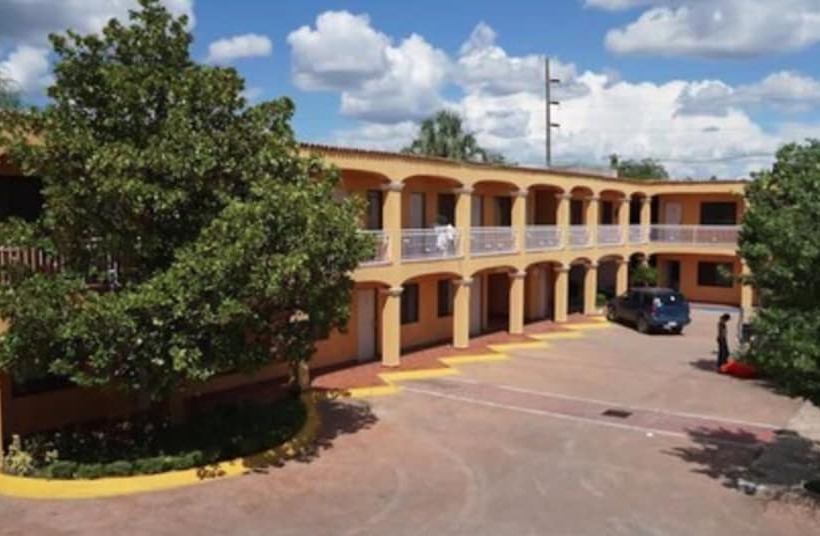 酒店 Maria Luisa Inn & Suites