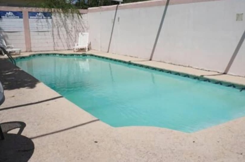 ホテル Maria Luisa Inn & Suites